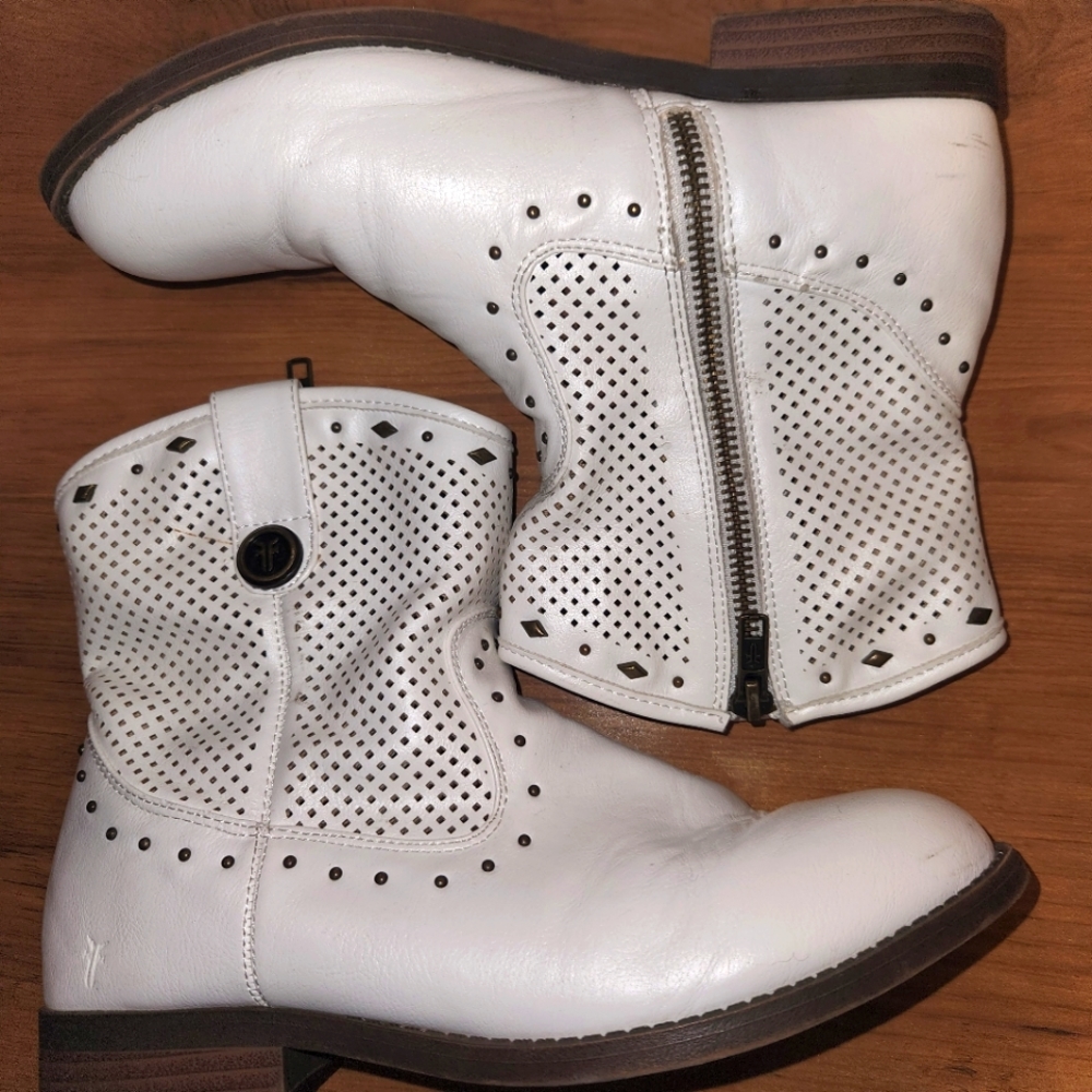 GIRLS FRYE BOOTS SZ 4 YOUTH WHITE LEATHER